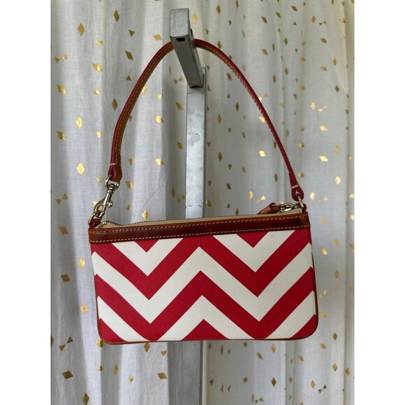 Dooney Bourke Italian Leather Red Chevron Large Slim Zipper Wristlet #143469723 - Picture 3 of 7